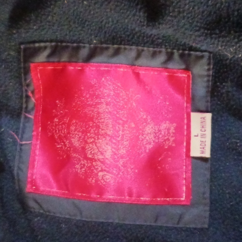 Weatherproof  puffy large blue jacket on rack - Picture 5 of 8